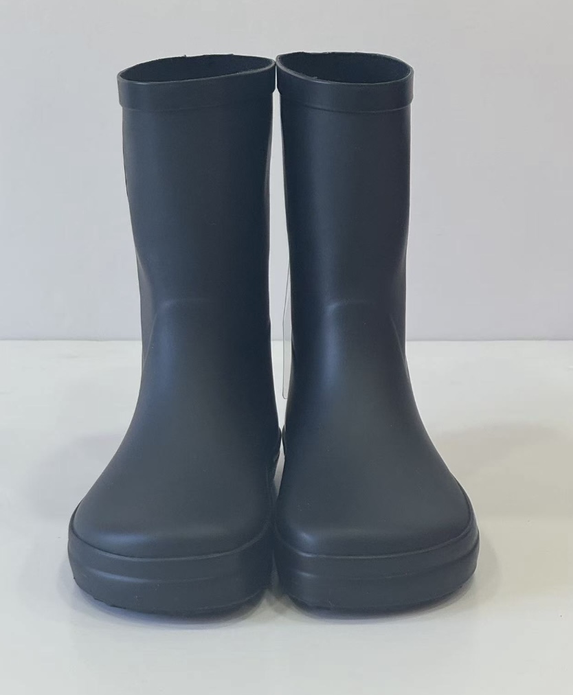 子供用ラテックスブーツ